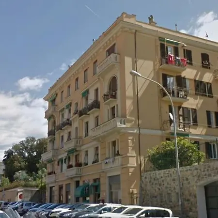 Lägenhet Pisi Home, 2 Min Dalla E Dall' Ospedale Gaslini *