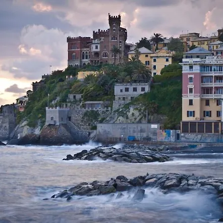 Apartment Pisi Home, 2 Min Dalla E Dall' Ospedale Gaslini Genoa